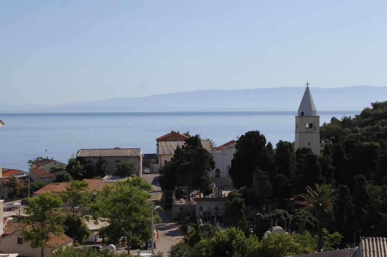 Apartments With A Parking Space Mali Losinj Exterior photo